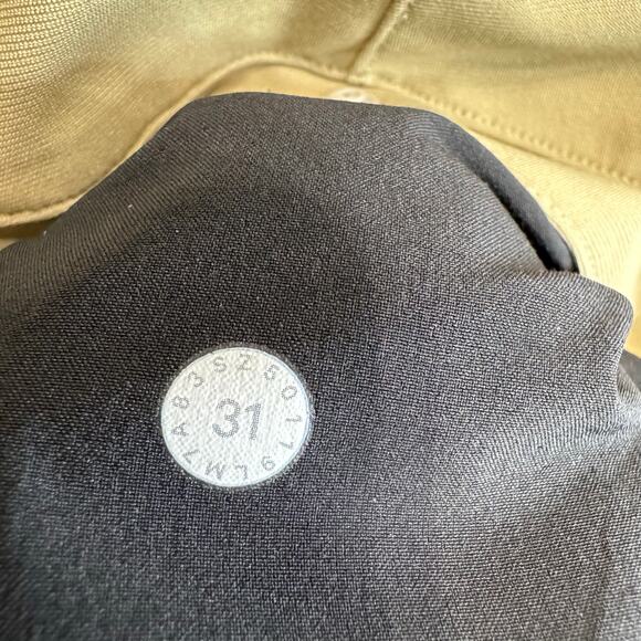 Lululemon Commission Short Relaxed Warpstreme 11" Tofino Sand Men's 31 - Picture 8 of 8